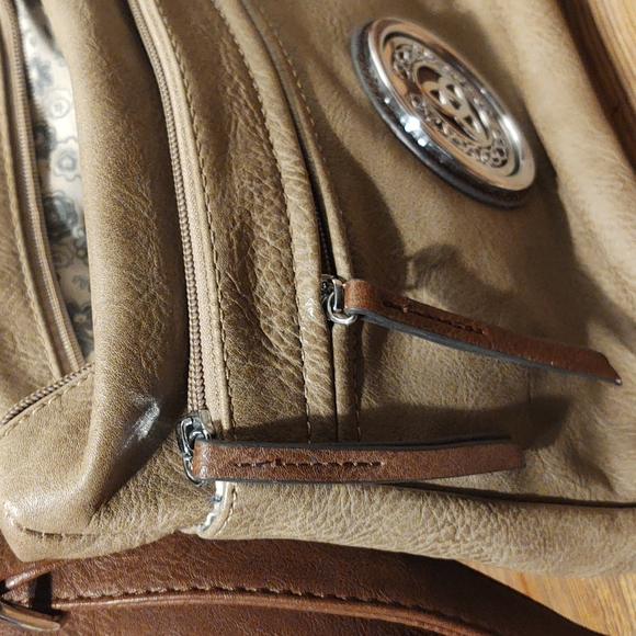 Irish Celtic Knot Vinyl Shoulder Purse - Picture 4 of 7